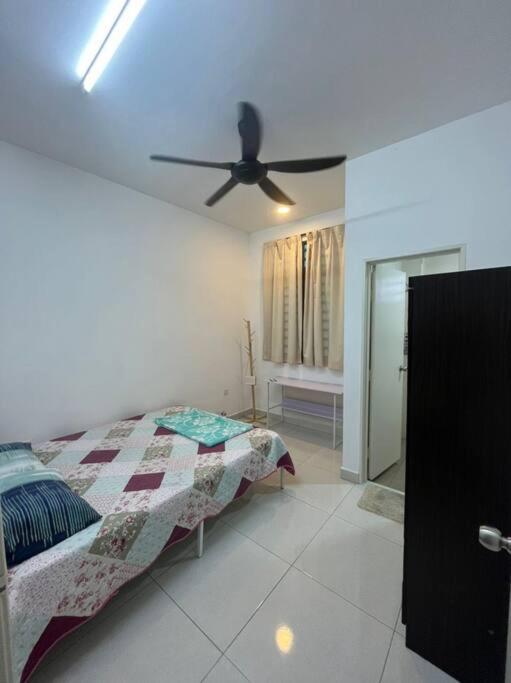 Hadeerna Homestay - Double Storey Terrace Chemor Esterno foto