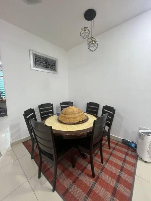 Hadeerna Homestay - Double Storey Terrace Chemor Esterno foto